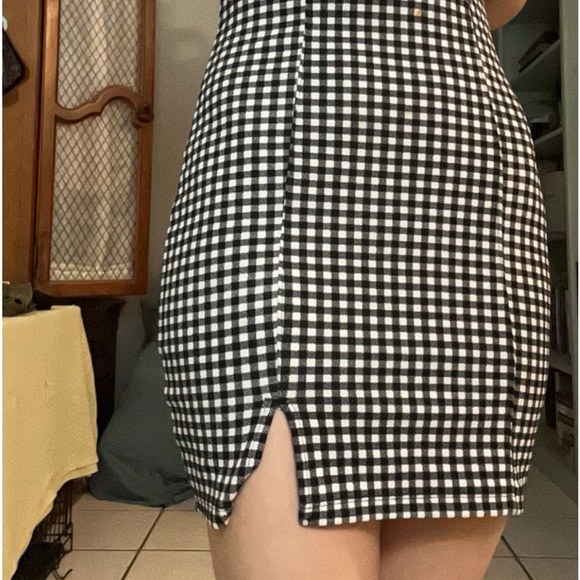 Summer dress with slit on the side size small - Picture 6 of 7